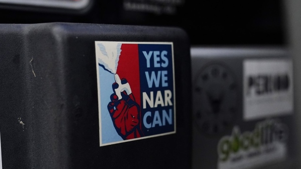 slogan "Yes We Narcan"