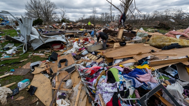 Tornados de Arkansas a Delaware mataron a 32 personas