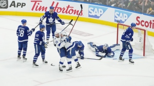 Lightning top Leafs, force Game 6
