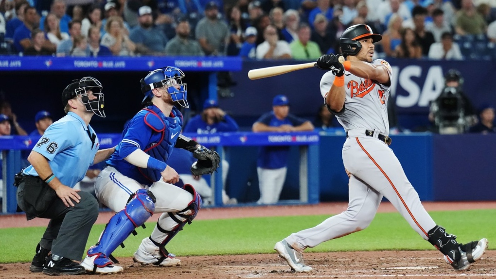 Anthony Santander's go-ahead 3-run double in 7th sends Orioles to