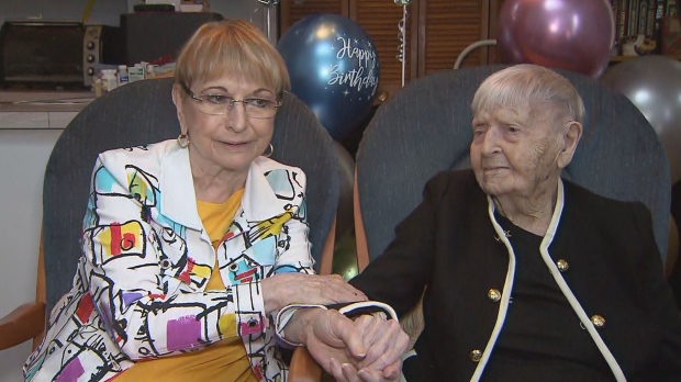 112-year-old Helen McKinnon Doan, daughter Helen