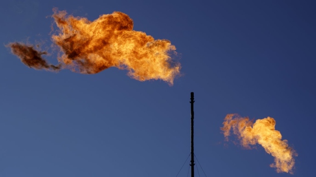 Flares burn off methane, hydrocarbons Texas