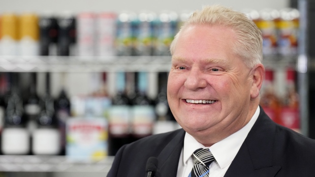 Doug Ford dice que nunca venderá LCBO en medio de protestas en Ontario