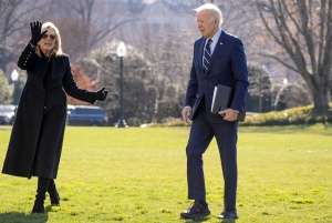 U.S. President Joe Biden, right, and first lady Jill Biden arrive at the White House in Washington, Monday, Feb. 19, 2024, after returning from Rehoboth Beach, Del. (AP Photo/Andrew Harnik)