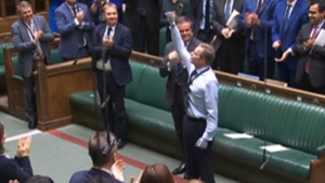 U.K. 'bionic MP' gets standing ovation