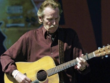 Gordon Lightfoot performs during the Canadian Live 8 concert in Barrie, Ont. Saturday July 2, 2005. (THE CANADIAN PRESS/Aaron Harris)