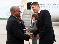 Toronto Councillor Adam Giambrone (R) greets Jacob Gedleyihlekisa Zuma, President of the Republic of South Africa at Toronto International Airport to attend the G-8 and G-20 Summits in Muskoka and Toronto, Ont. on Thursday June 24, 2010. (H�tes M�dia G8/G20/ Dave Chan)