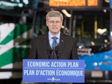 Prime Minister Stephen Harper makes a transit announcement in Mississauga, Ontario on Tuesday August 17, 2010. (THE CANADIAN PRESS/Frank Gunn)har