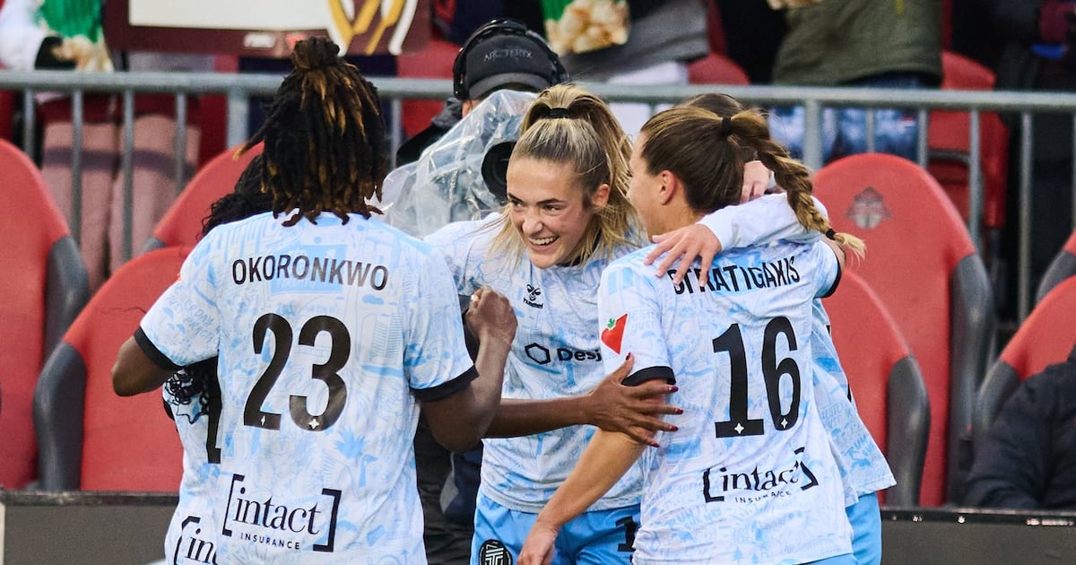 Kaylee Hunter's late goal lifts AFC Toronto over Vancouver Rise 2-1