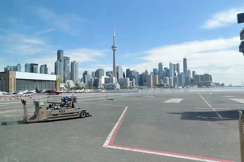 Federal government launches public consultations on Billy Bishop airport