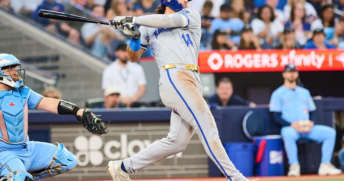 Royals wallop Blue Jays 13-2