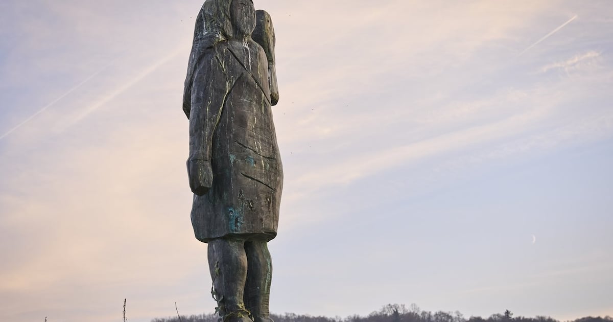 Police investigate disappearance of Melania Trump’s statue in her native ...