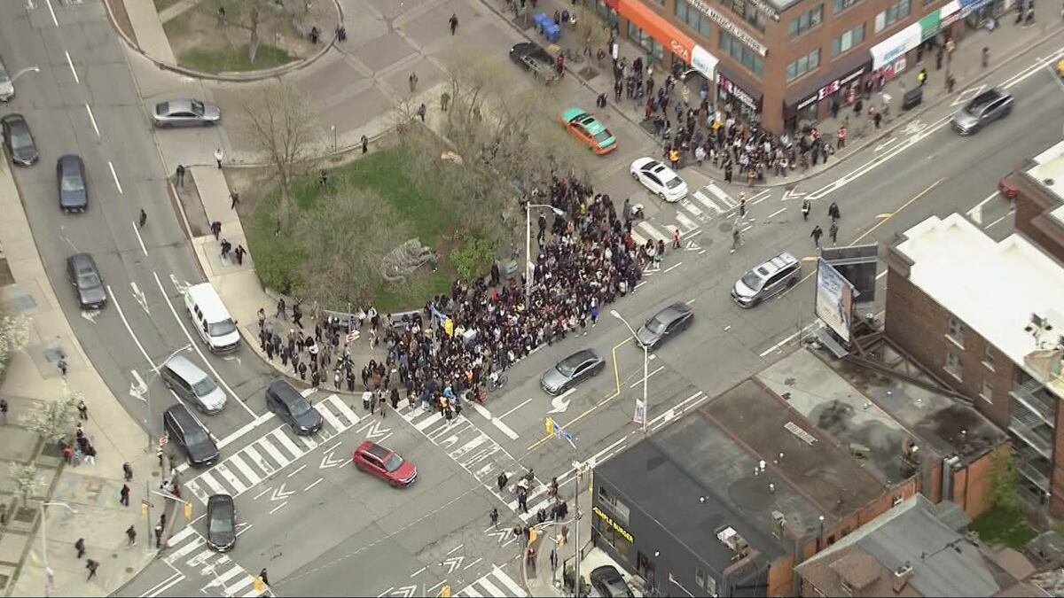 TTC Line 2 Service Disrupted by Track-Level Incident