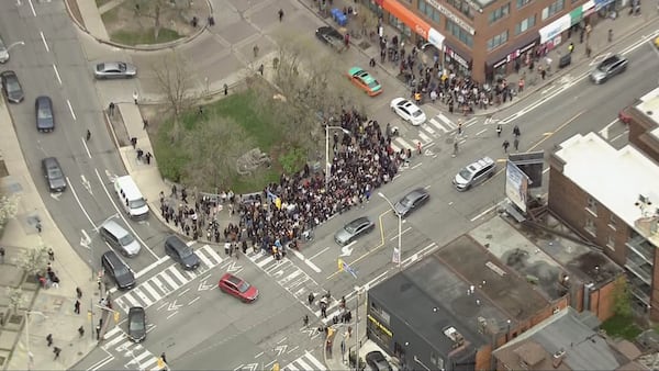 Regular subway resumes on portion of Line 2 after three-hour closure