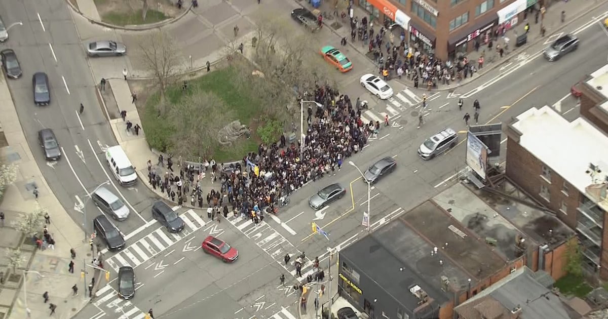 TTC Subway Disruption: Unpacking the Impact of Line 2 Delays on Toronto Commuters