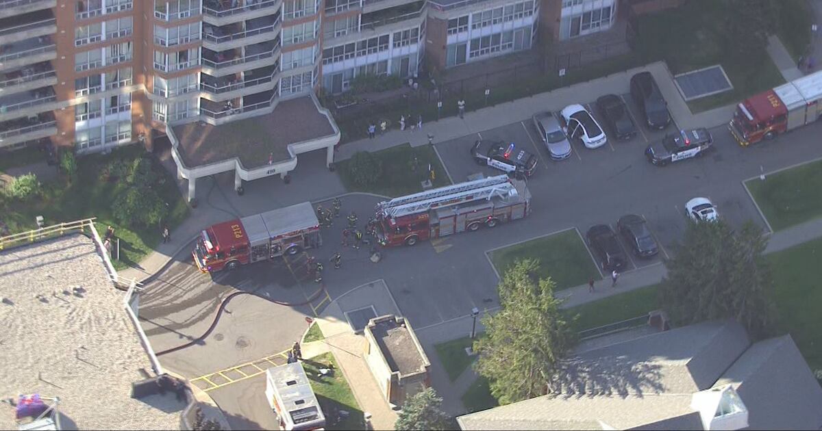 One dead after fire at Scarborough apartment building: paramedics