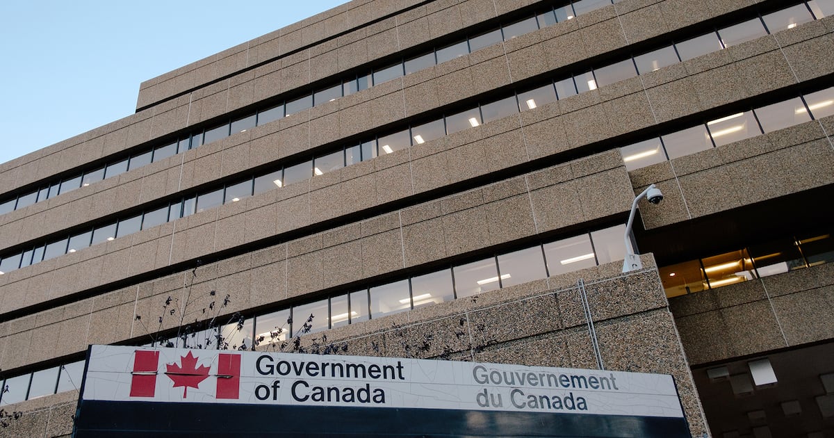 10% of Federal Public Servants Can’t Be in Office Four Days a Week