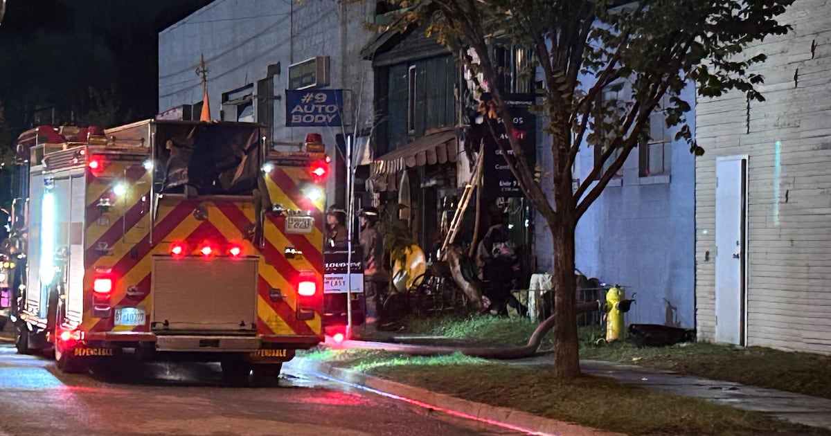 Three-alarm fire at Leaside antique shop blankets east Toronto in smoke