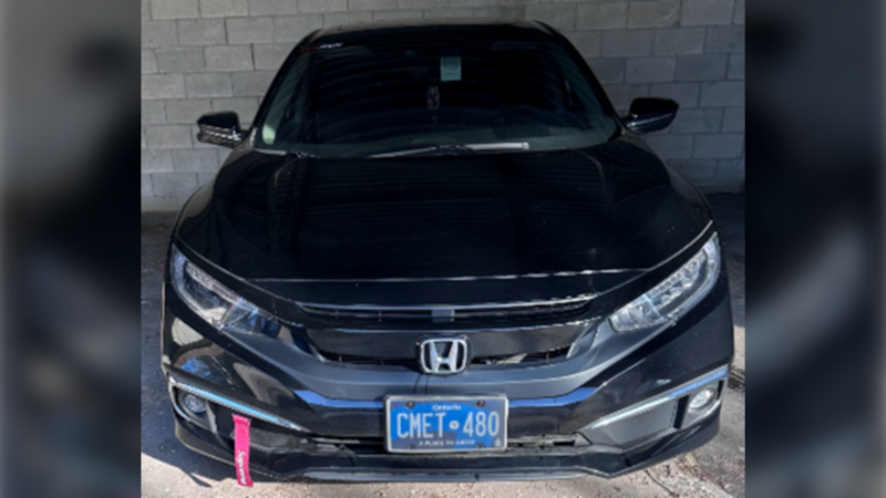2 suspects, stolen car sought following Markham shooting