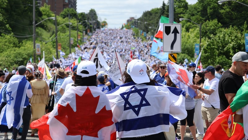 Tens of thousands gather in Toronto for Walk With Israel amid tight security, 6 arrested