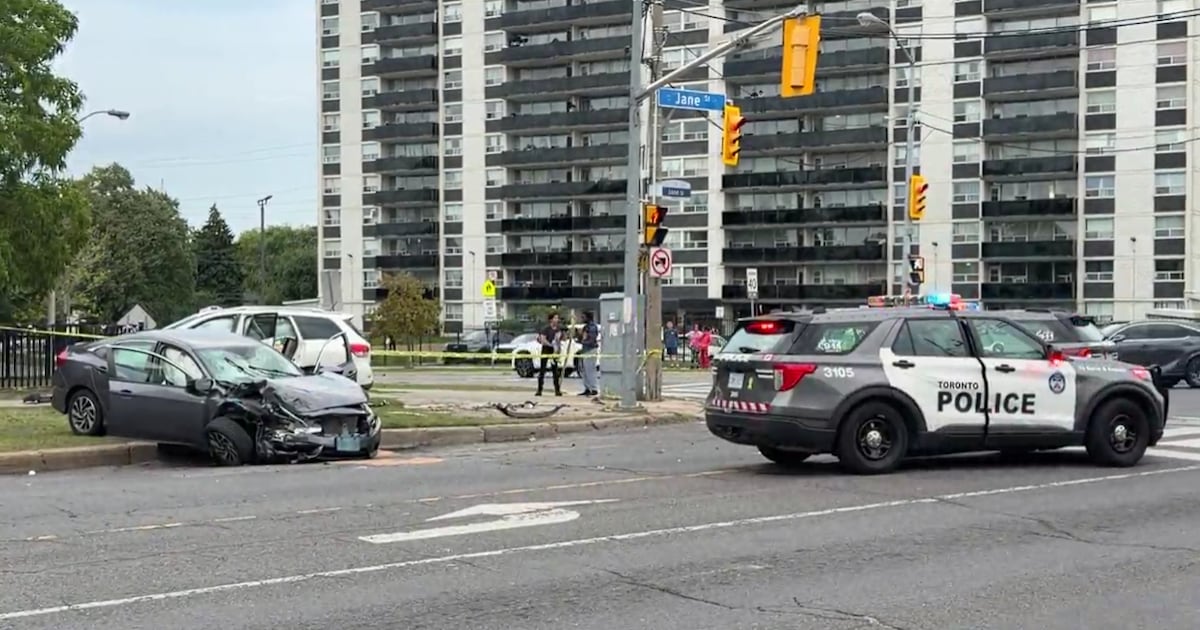 Five people including two kids hospitalized after North York crash