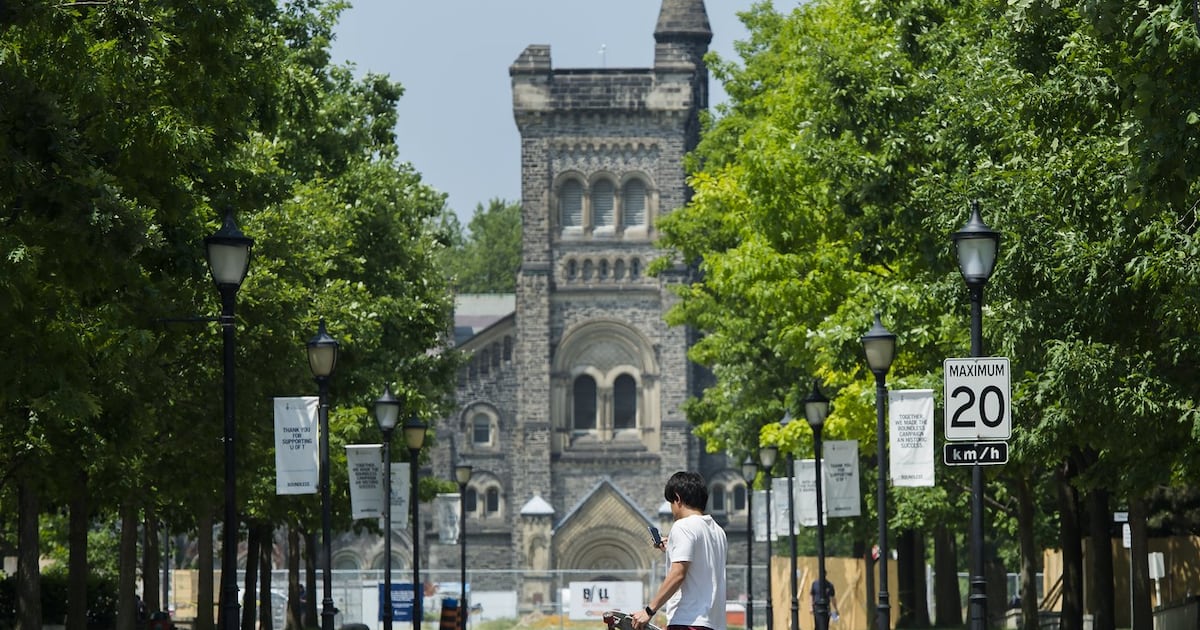 Thousands of U of T workers vote for strike mandate