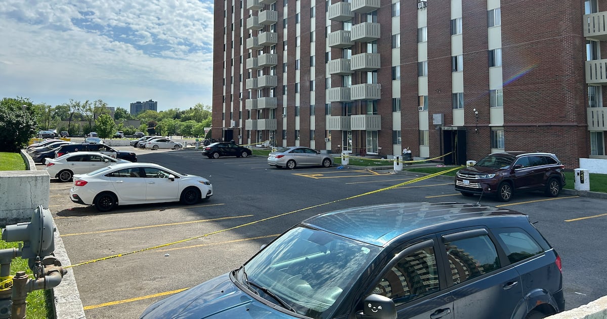 Girl critically injured after falling out of Alta Vista Dr. apartment building