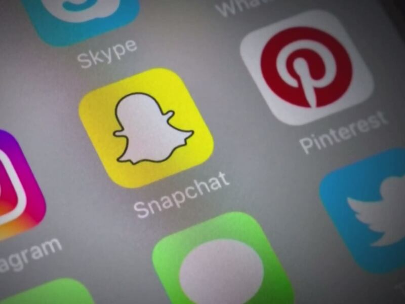 High social media use linked to delusional disorders, B.C. research finds