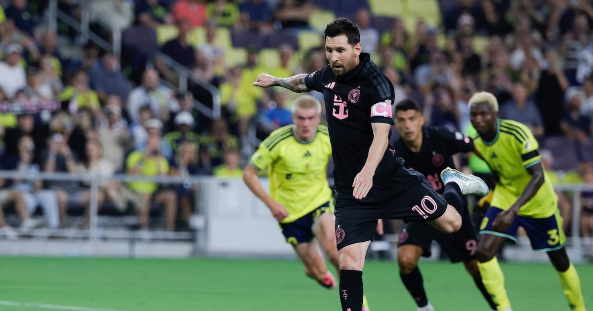 It ‘hurts’ says Messi as he retires from international football
