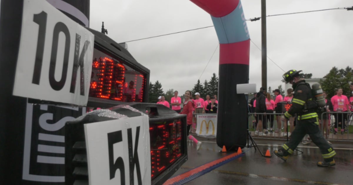 Firefighter wore 75 pounds of gear for a 5K