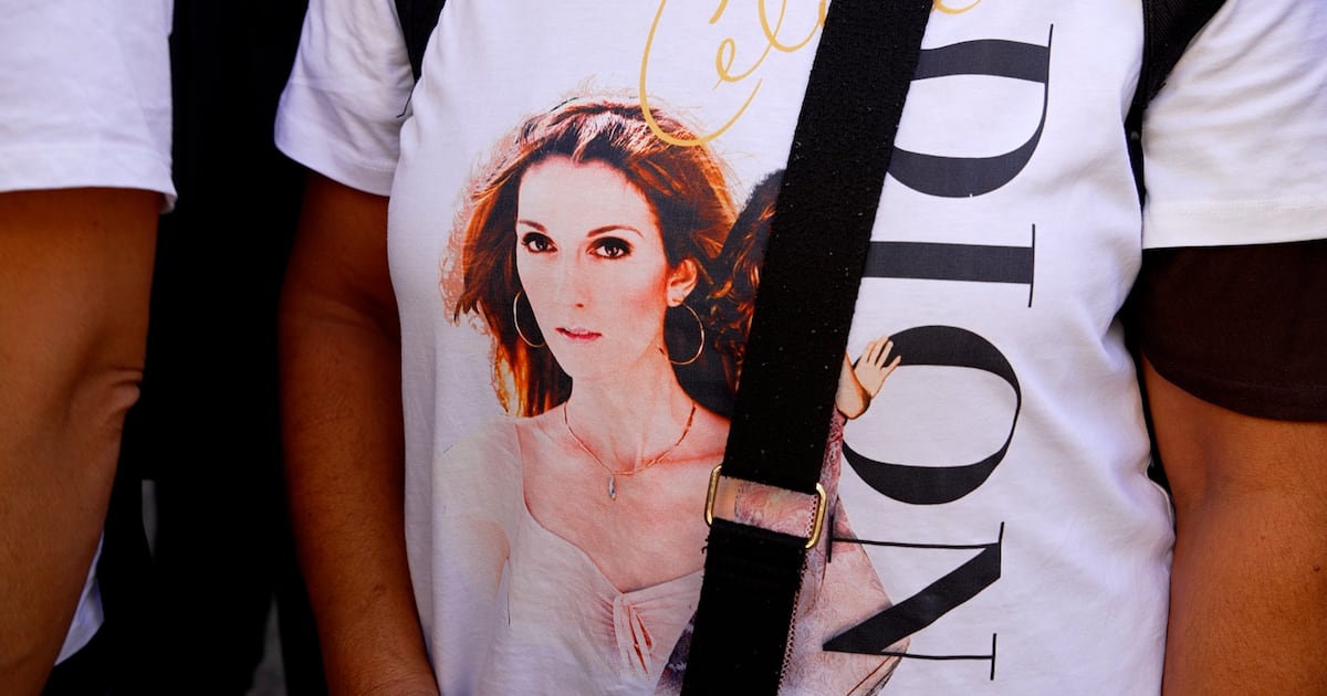 Celine Dion returns to the stage in Paris