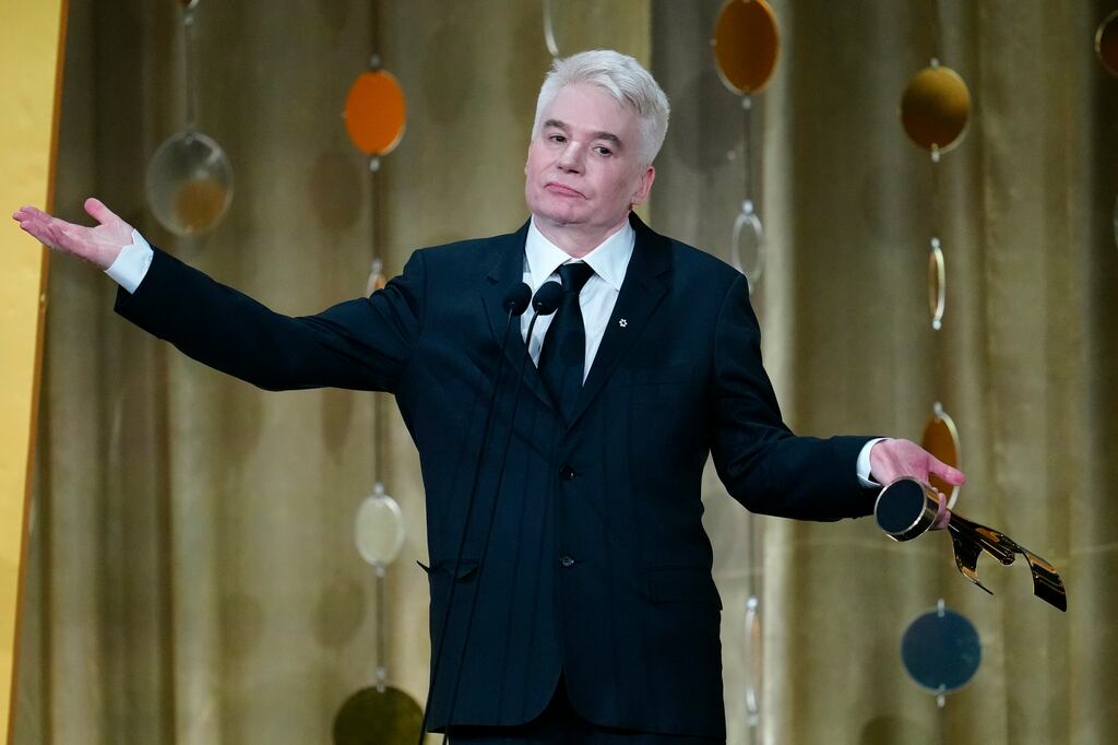 Mike Myers says he would ‘literally be nothing’ without Canada during Screen Awards speech