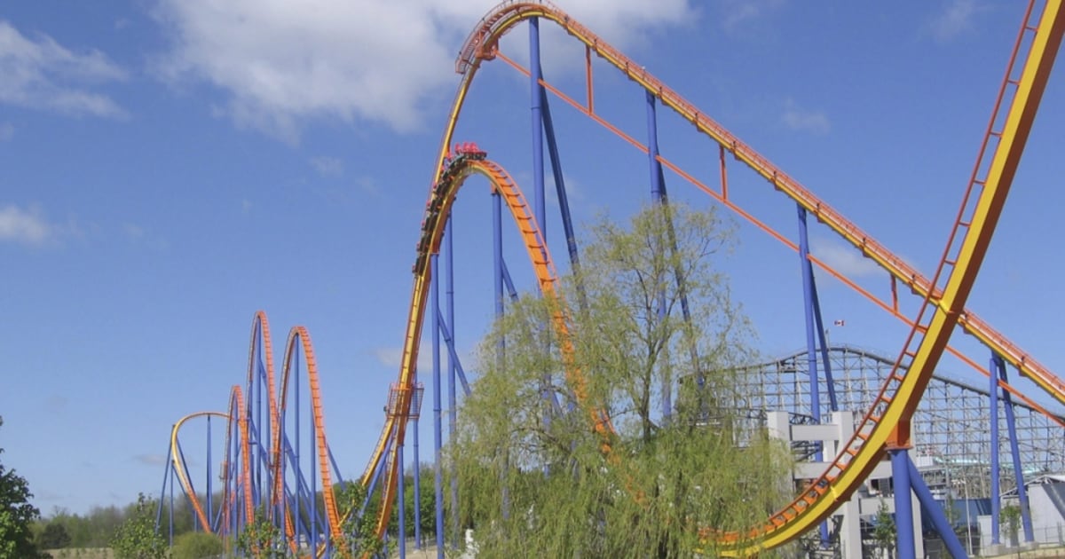 Canada's Wonderland and La Ronde shut down roller-coasters