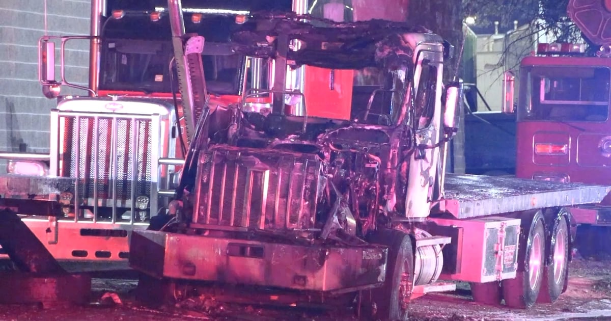 Suspicious tow truck fire in Mississauga