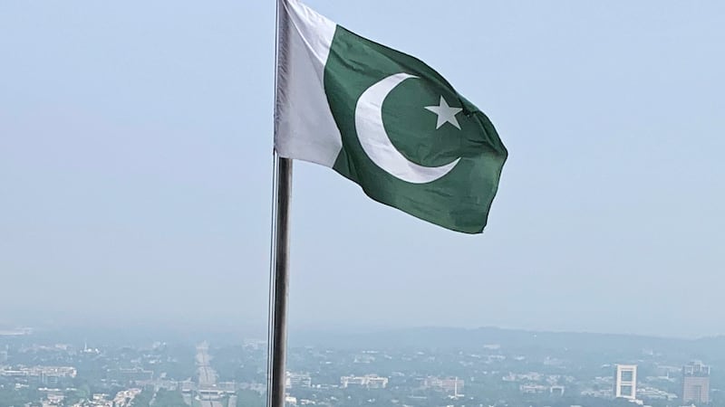 Twin attacks by militants kill 3 police officers, wound 20 in restive northwest Pakistan