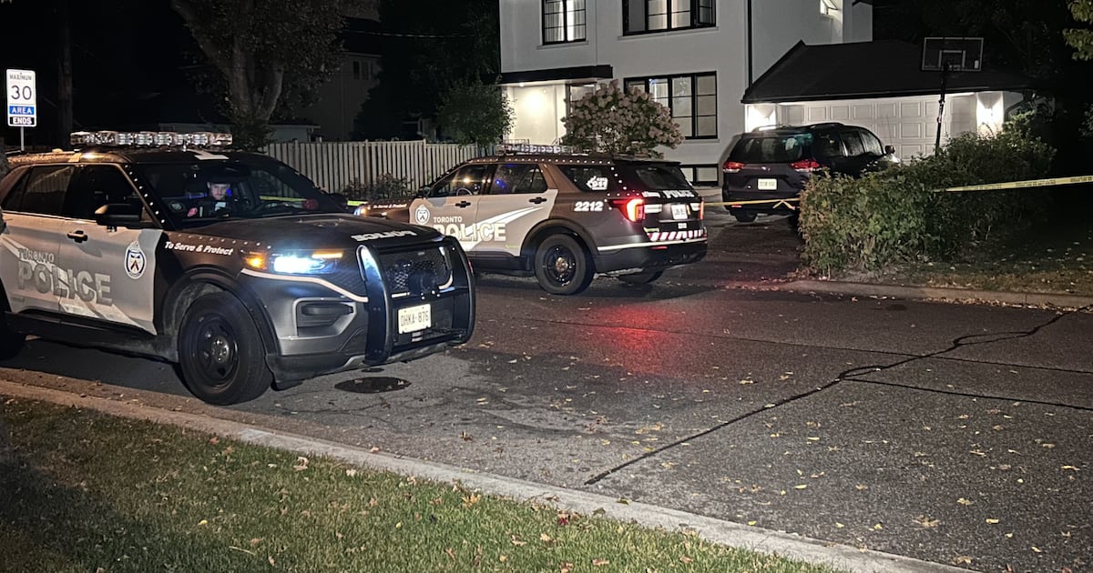 Mann mit Schusswunde in Haus in Etobicoke aufgefunden