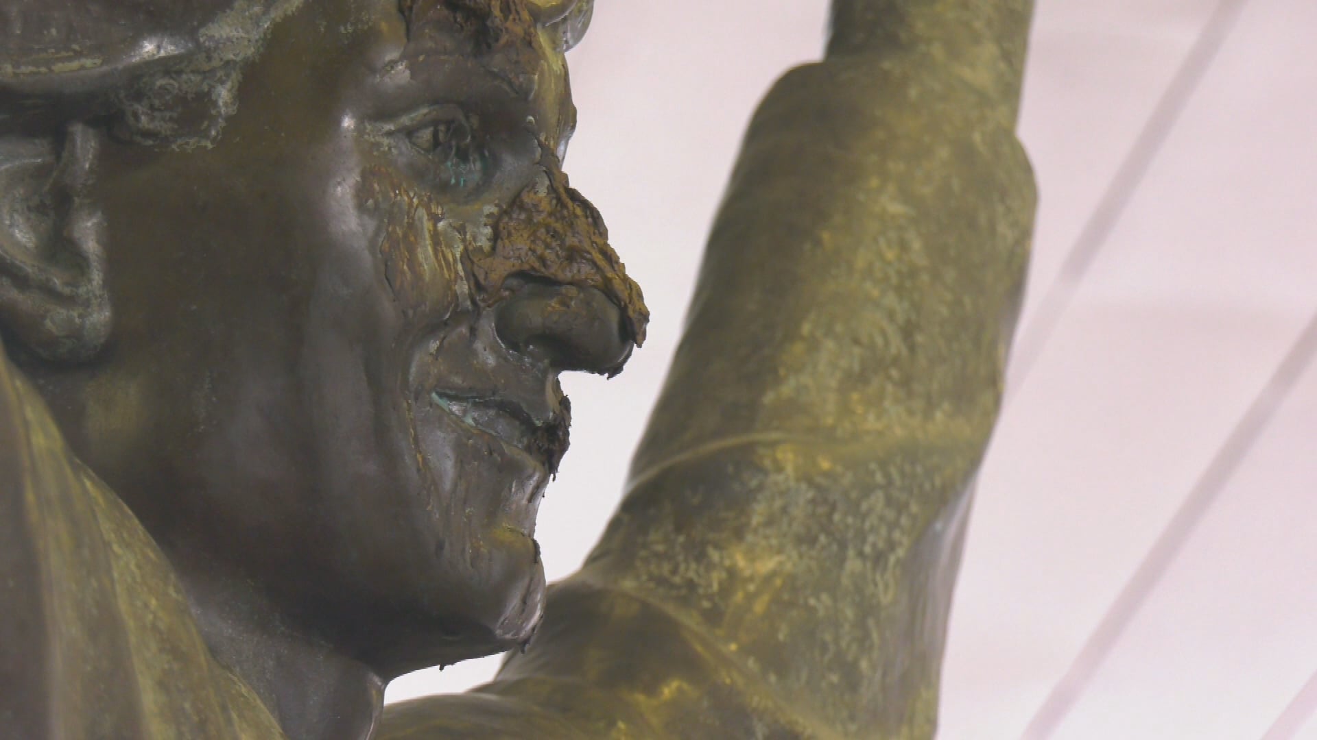 The Wayne Gretzky statue in Edmonton was smeared with feces on March 21, 2025. (Evan Klippenstein/CTV News Edmonton)