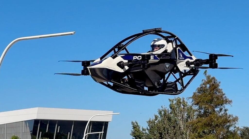 Florida school unveils electric police car that can fly