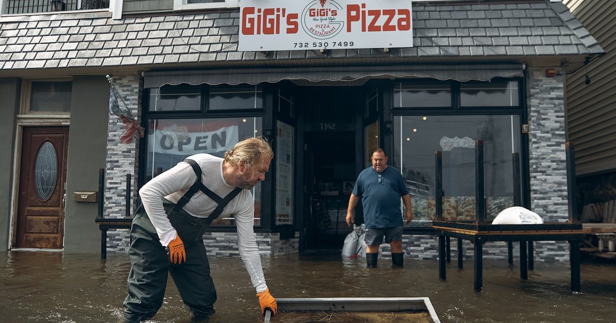 Powerful nor'easter floods Northeast again