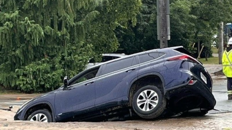 Vehicle falls into sinkhole in East York as crews were repairing broken watermain