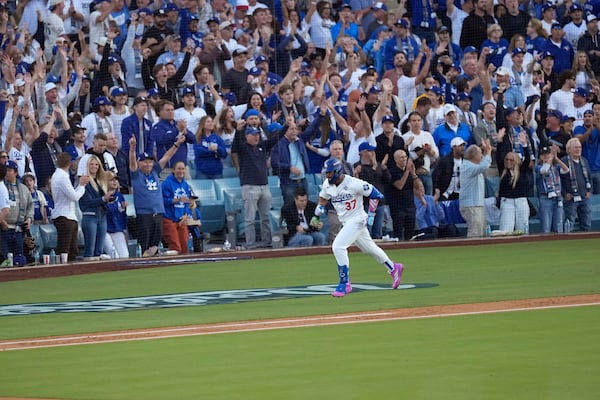 Dodgers win marathon 18-inning game, take 2-1 series lead over Blue Jays