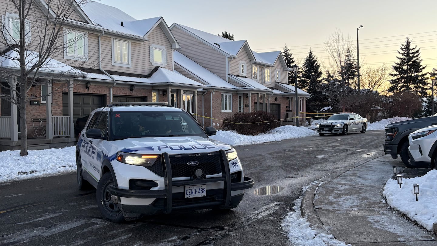 Mississauga stabbing suspect fatally shot by police