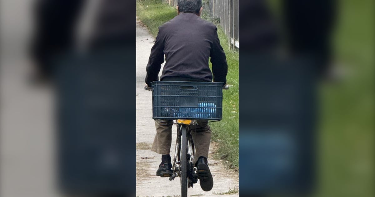 士嘉堡性侵案嫌疑人图像公布 警方追缉骑车男子
