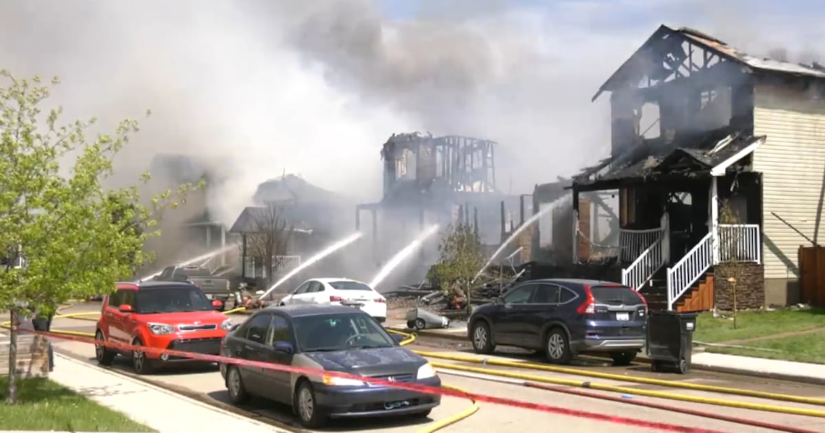 ‘Its devastating’: Multiple homes destroyed in massive Saskatoon fire