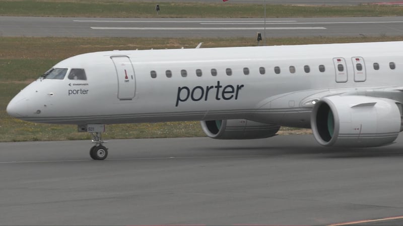 Child standing in seat and refusing seatbelt cancels flight to Toronto: airline
