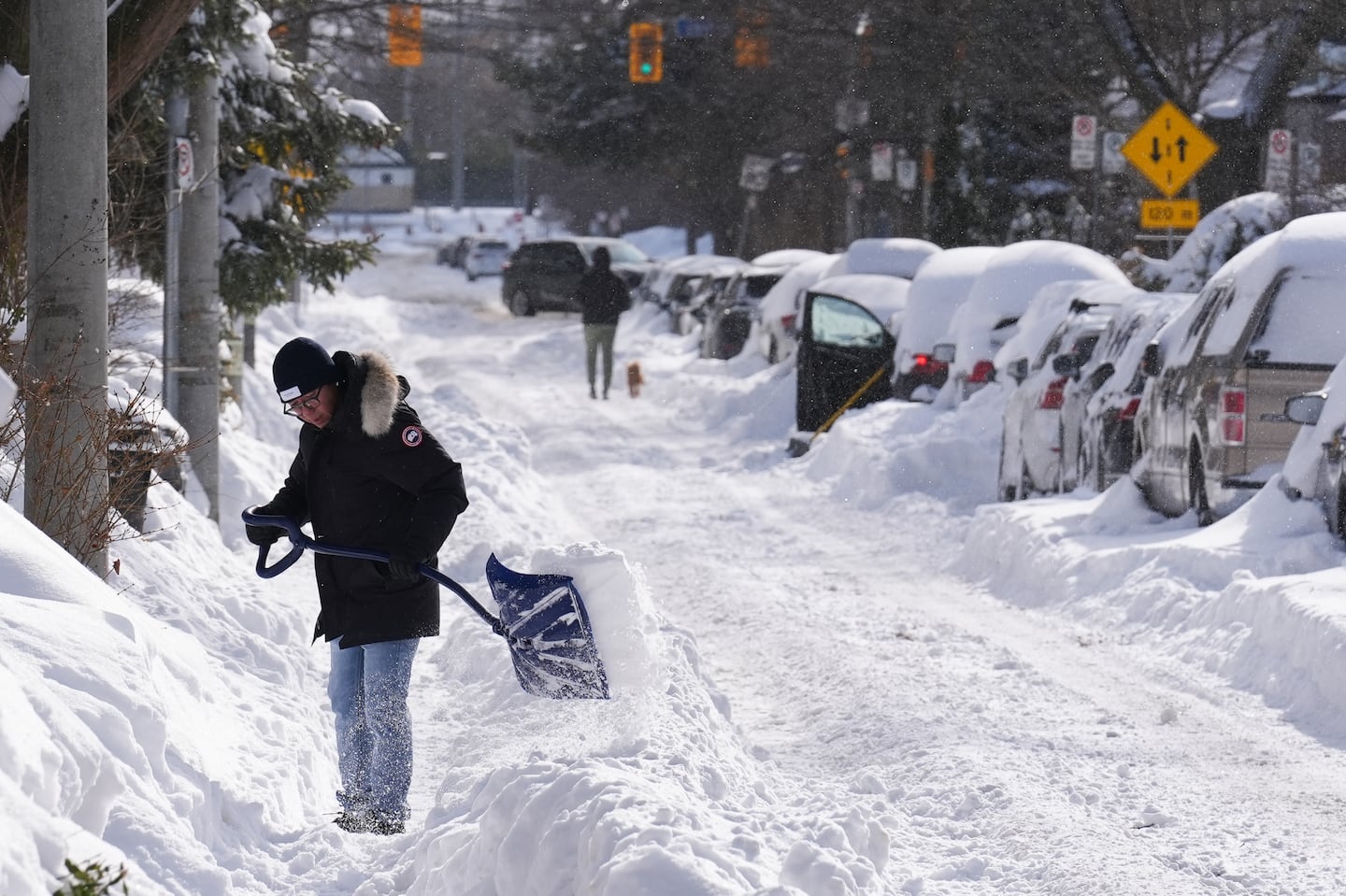 Torronto Snow Toronto snowstorm highlights accessibility issues, advocates say