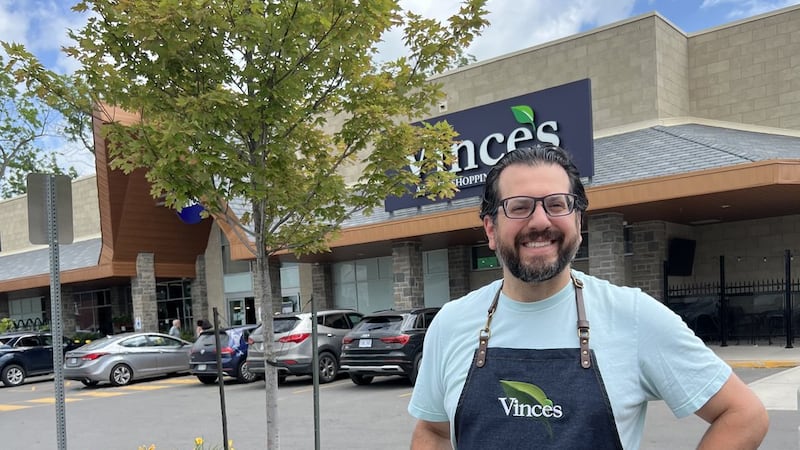 Independent grocers adjusting to fuel surcharges from suppliers