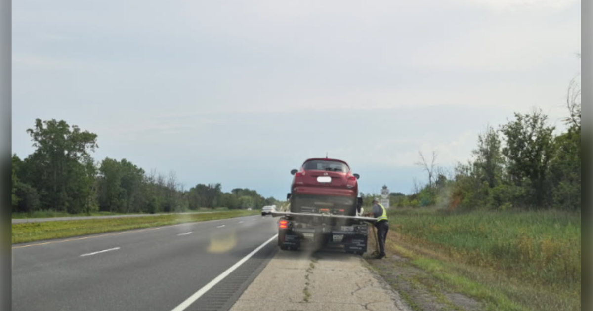 Child using a pillow as a booster seat in vehicle stopped for speeding on ...