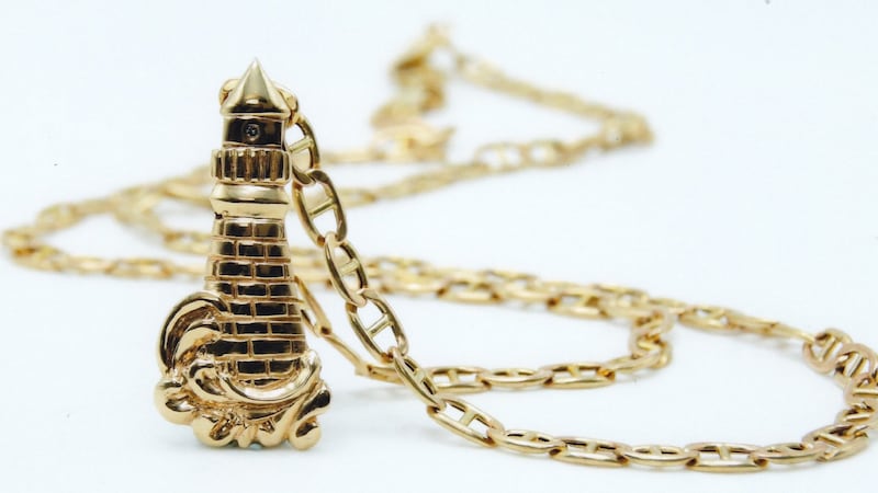 ‘I was mad’: Senior out $12K after custom gold jewelry stolen during distraction theft in Durham Region