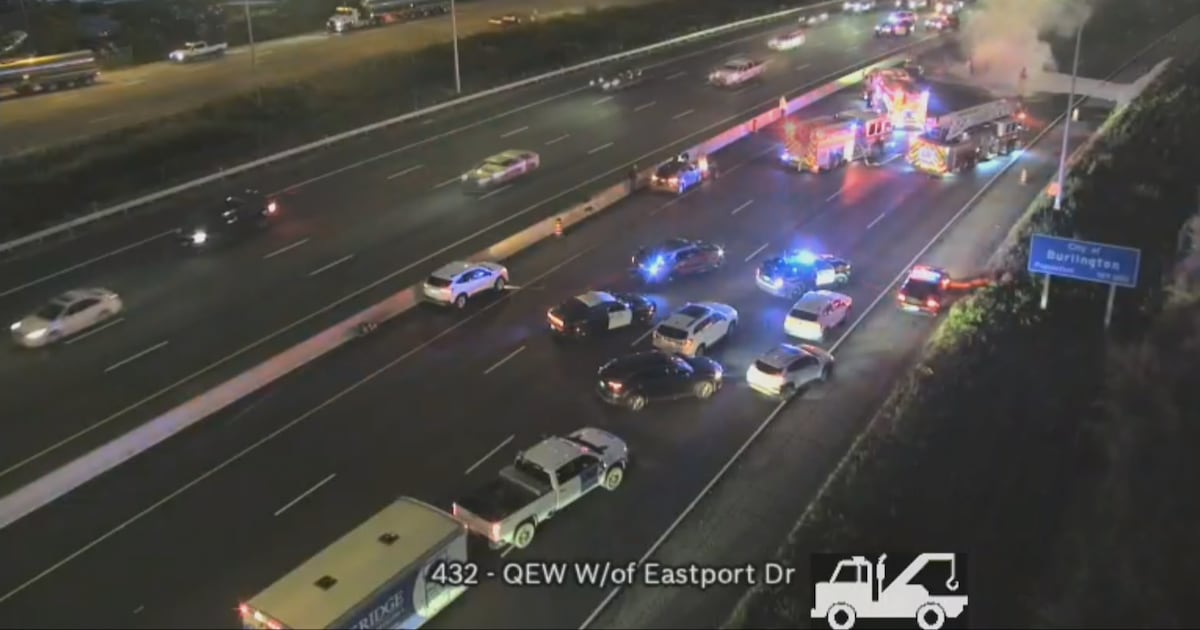 Toronto-bound lanes of QEW reopen following Burlington vehicle fire